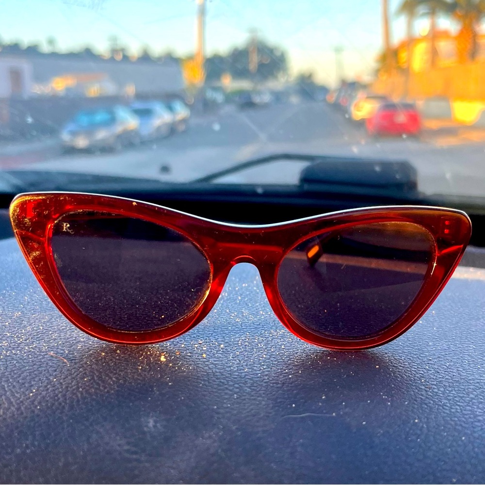 RARE RAEN “flora” CAT EYE SUNGLASSES